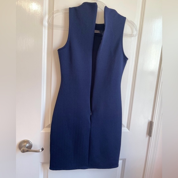 Blue Textured Sheath Mini Dress Fitted Sleeveless Career Preppy Chic Soprano - Picture 2 of 7
